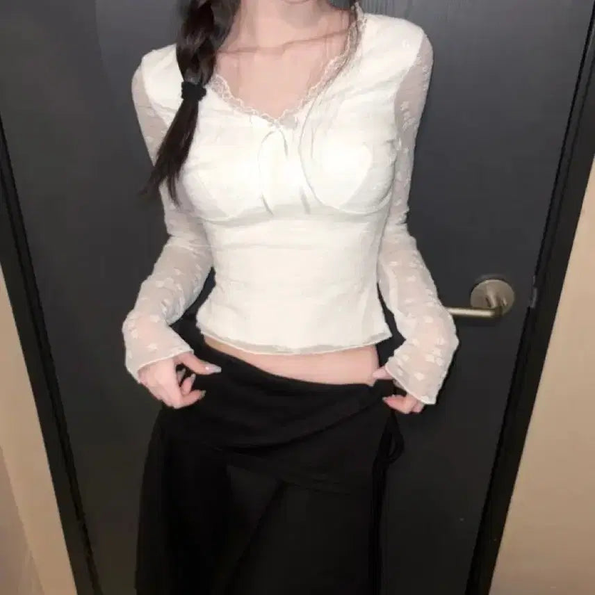[BUNJANG] White Lace Long Sleeve Blouse / 화이트 레이스 긴팔
