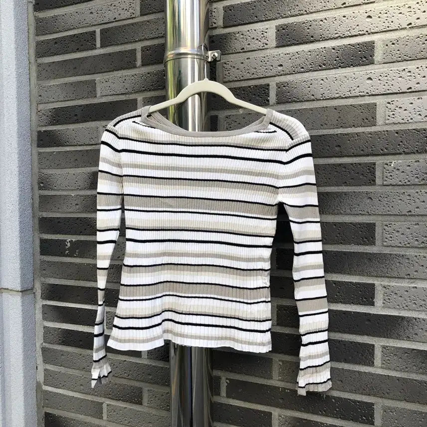 [BUNJANG] Neutral Wide Stripe Knit / neutral wide stripe knit