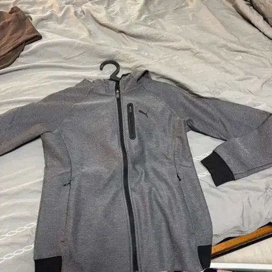 [BUNJANG] Puma Grey Hooded Zip-Up Jacket / 푸마 후드 집업 그레이