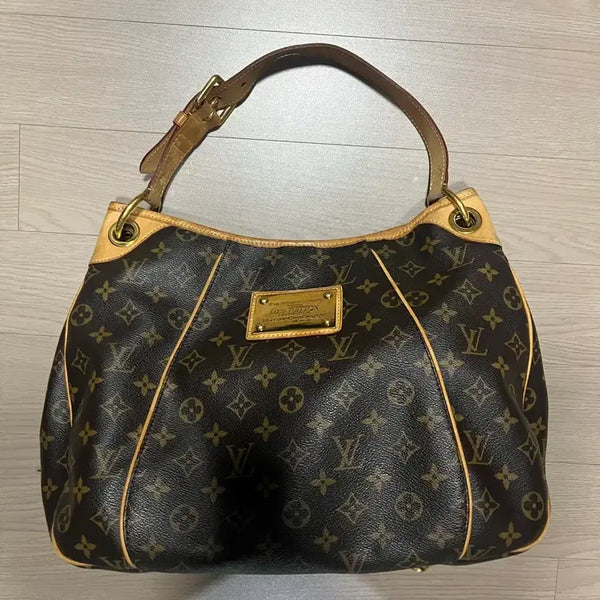 [BUNJANG] Louis Vuitton Galliera Monogram Shoulder Bag / 루이비통 갈리에라 모노그램 숄더백 (착샷 있음)