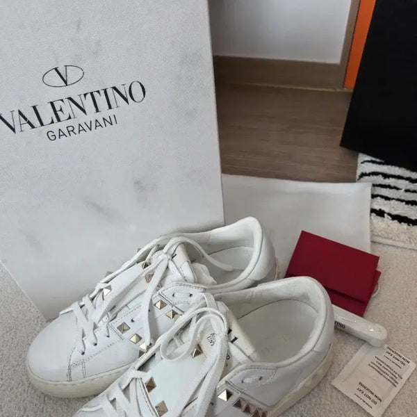 [BUNJANG] Valentino Rockstud Sneakers Full Set / 정품 발렌티노 락스터드 스니커즈 풀구성