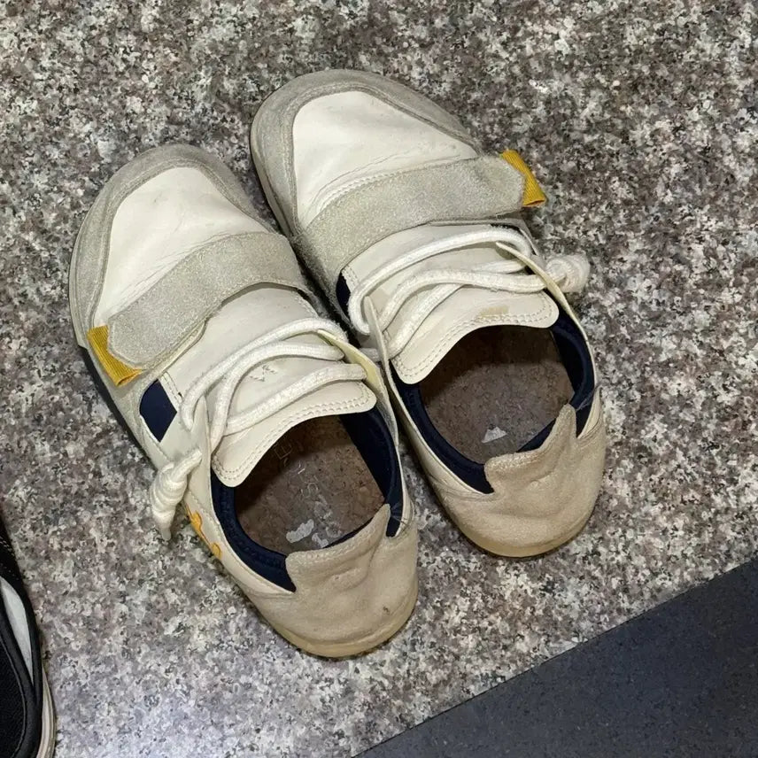 [BUNJANG] Ozzi 225 Women's Shoes / 오찌 225
