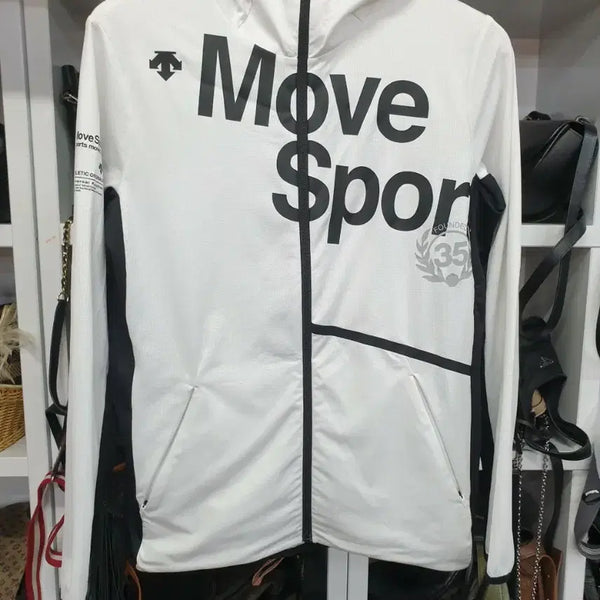 [BUNJANG] Descente Jacket M Size / 데상트 자켓 M 사진참고