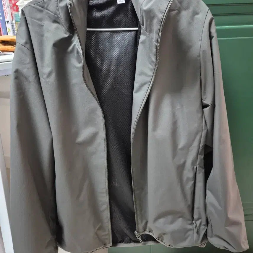 [BUNJANG] GU Khaki Windbreaker Jacket / 일본 gu 바람막이 카키