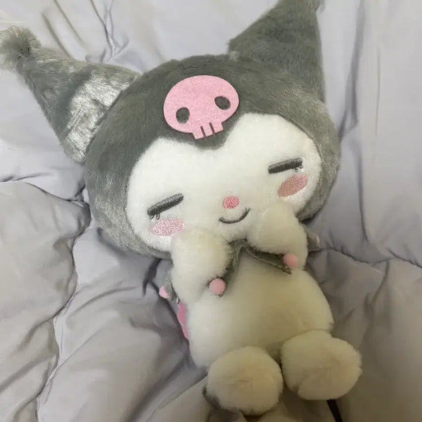[BUNJANG] Sanrio Kuromi Medium Plush Doll / 배시시 쿠로미 중형 인형