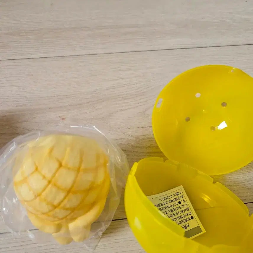 [BUNJANG] Melon Bread Plush Figure Character Capsule Toy Gacha / 빵 말랑이 멜론빵 인형 피규어 캐릭터 랜덤 렌덤 캡슐토이 가챠
