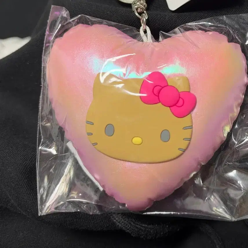 [BUNJANG] Hello Kitty Heart Hologram Keyring - Pink / 헬로키티 하트 홀로그램 키링 핑크