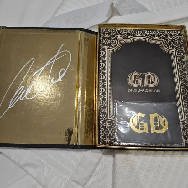 [BUNJANG] G-Dragon One of a Kind Signed Version / 지디 원 오브 어 카인드 앨범 지디 친필 싸인버전
