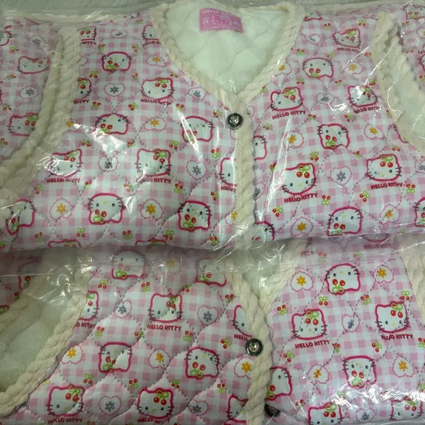 [BUNJANG] Sanrio Hello Kitty Quilted Vest Cherry Kitty / 산리오 문방구 조끼 키티 헬로키티 퀼팅 체리키티