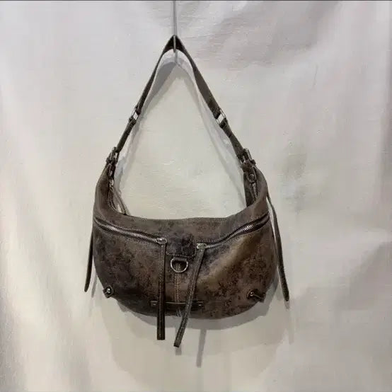 [BUNJANG] Matinkim Zipper Leather Round Bag / 마뗑킴 지퍼 레더 라운드백