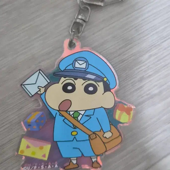 [BUNJANG] Crayon Shin-chan Mailman Keyring / 짱구 우체부 키링