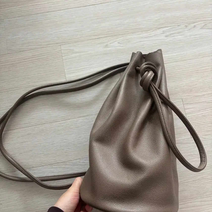 [BUNJANG] Ouro Painter Bag Etoupe / 아우로(ouro) 페인터백 에토프 색상