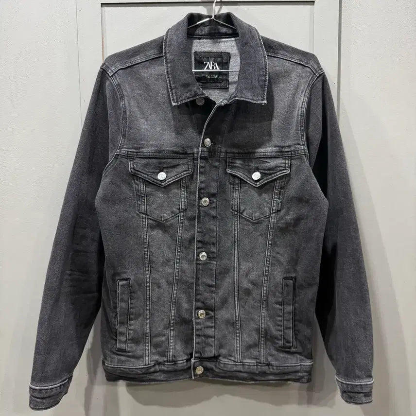 [BUNJANG] Zara Black Denim Trucker Jacket / S 자라 ZARA 블랙 데님 트러커 흑청 자켓