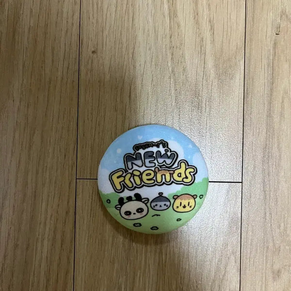 [BUNJANG] Sosimi & Moong E. Pin Badge / 소심이와 모옹이 뱃지