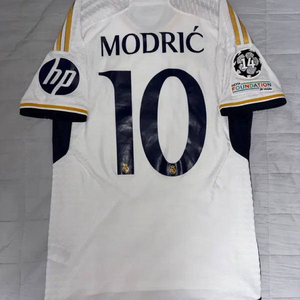 [BUNJANG] Real Madrid 23-24 Modric Authentic Jersey (Overseas M) / 23-24 레알 어센틱 해외M 모드리치