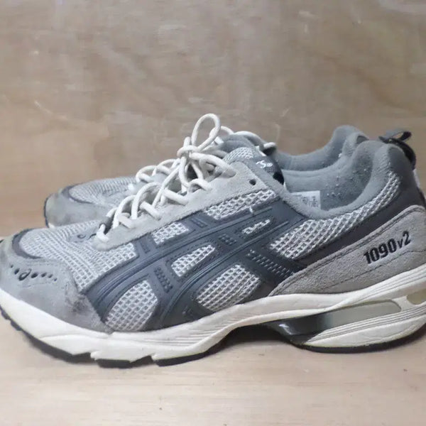 [BUNJANG] Asics Gel 1090v2 Sneakers / 후루룩구제2 270 아식스 젤 1090v2 운동화 신발 261011