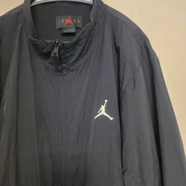 [BUNJANG] Jordan Black Windbreaker Jacket / 조던 바람막이 블랙