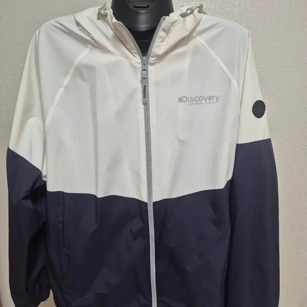 [BUNJANG] Discovery Hooded Zip-Up Jacket White/Navy / 디스커버리 후드 집업 자켓 화이트/네이비