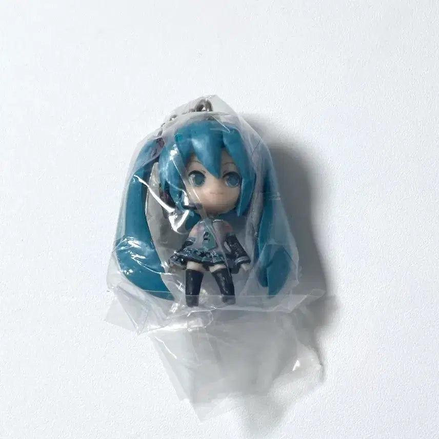 [BUNJANG] Hatsune Miku Swing Figure Keyring Strap / 하츠네 미쿠 스윙 피규어 키링 스트랩