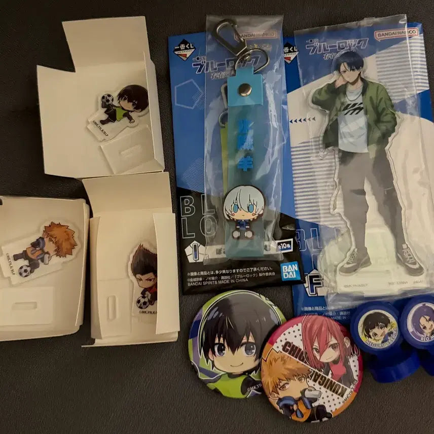 [BUNJANG] Blue Lock Acrylic Stand Strap Stamp Badge Bundle Set / 블루록 아크릴 스탠드 스트랩 도장 뱃지 일괄