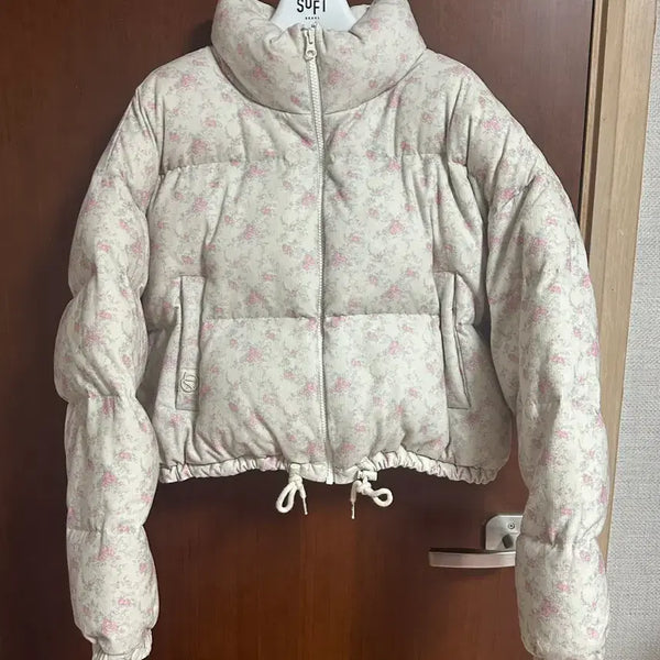 [BUNJANG] Soft Seoul Flower Padding Short Puffer Ivory / 소프트서울 플라워패딩 숏푸퍼 아이보리