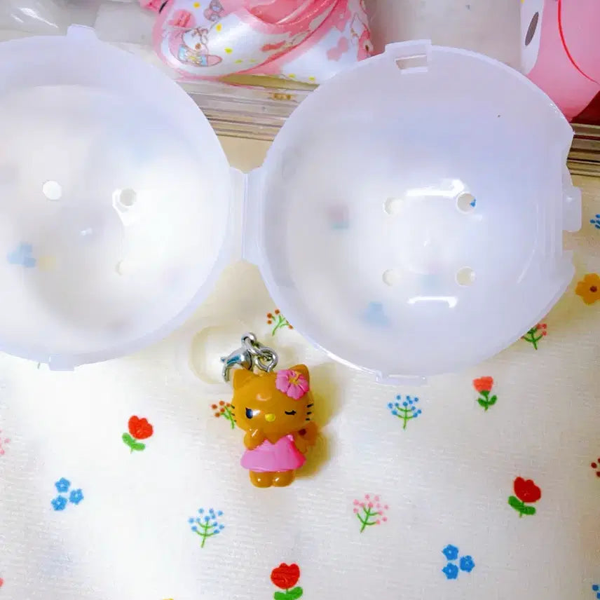 [BUNJANG] Tanning Kitty Seal Keychain / 태닝키티 메지루시