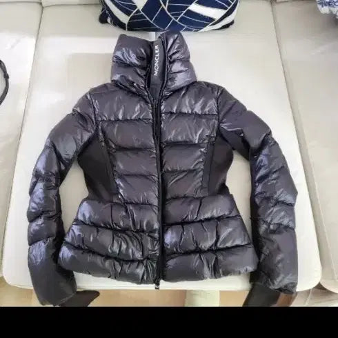 [BUNJANG] Moncler Lightweight Padded Jacket Black / 몽클레어 경량 패딩 블랙