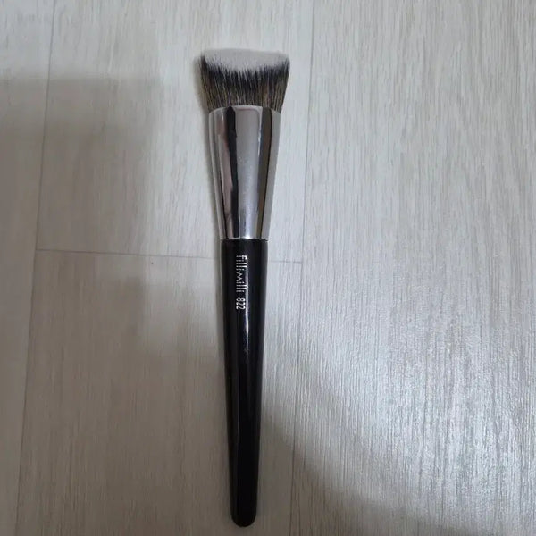 [BUNJANG] Fillimilli 822 Foundation Brush / 필리밀리 822 파운데이션 브러쉬