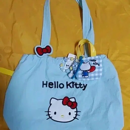 [BUNJANG] Hello Kitty Blue Shoulder Bag & Mini Keyring Bag Set / 키티  솔더백   &  미니키링가방