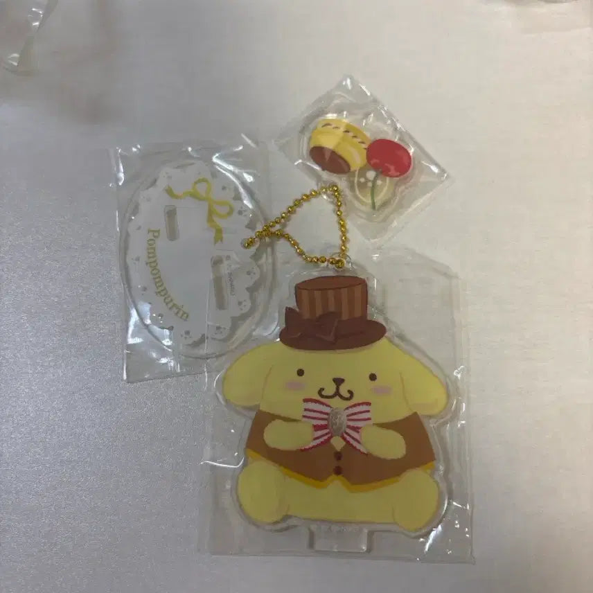 [BUNJANG] Sanrio Pompompurin Acrylic Stand & Keyring / 산리오 폼폼푸린 아크릴 스탠드 키링 판매