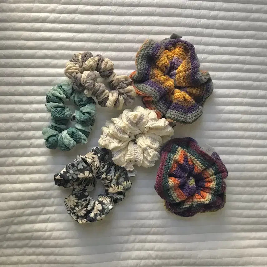 [BUNJANG] Koiseio Store Limited Scrunchie / 코이세이오 매장 한정 스크런치