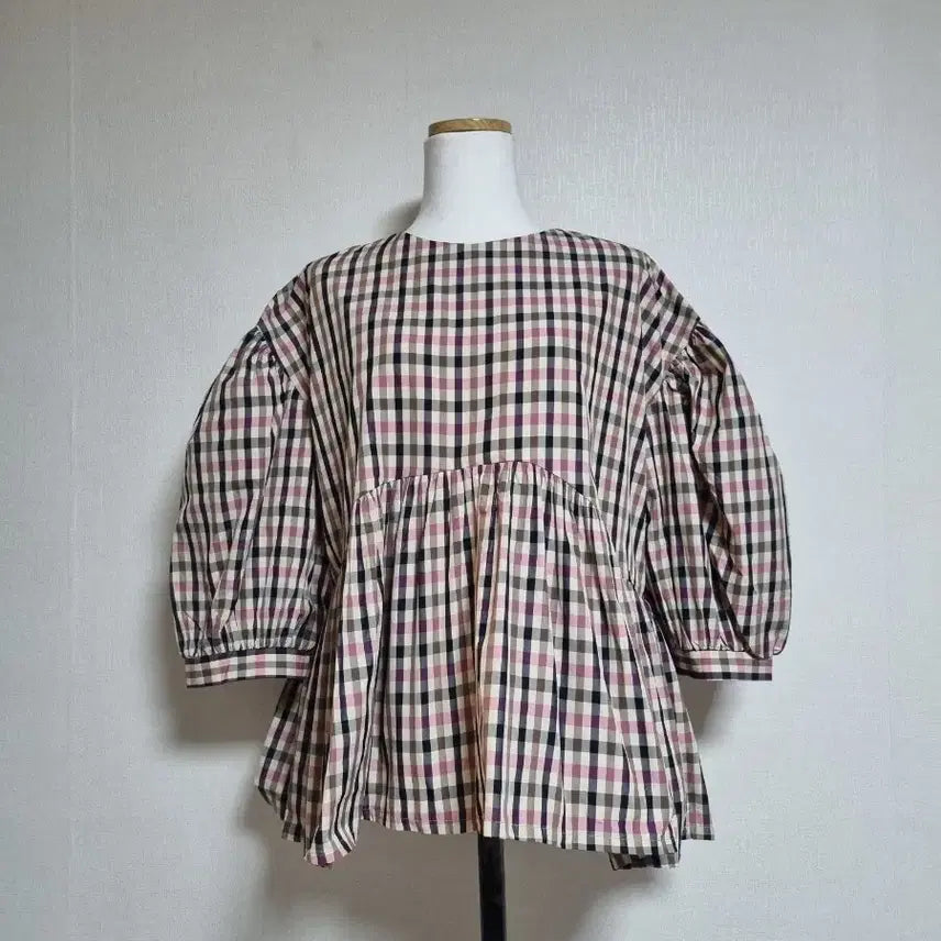 [BUNJANG] Checkered Puff Sleeve Blouse / 체크무늬 퍼프소매 블라우스