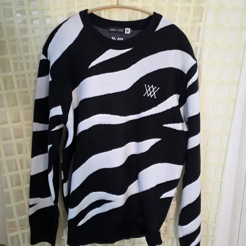 [BUNJANG] ANew Golf Knit Black/White Mottle Pattern / ANew Golf 니트 블랙/화이트 얼룩무늬