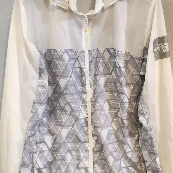 [BUNJANG] The North Face White Windbreaker Jacket (Size 95/M) / 노스페이스 흰색 95 (M)바람막이