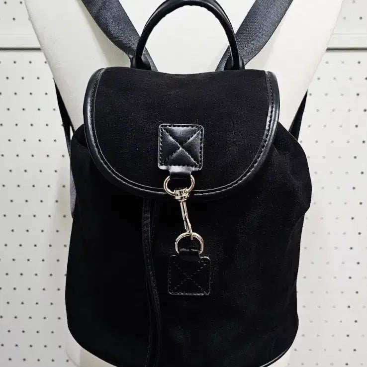 [BUNJANG] Black Suede Mini Backpack / (새상품)블랙 스웨이드 백팩  여성 미니백팩