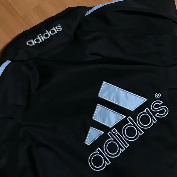 [BUNJANG] Adidas Three-Stripes Windbreaker Jacket / 아디다스 삼선 바람막이 (대장)