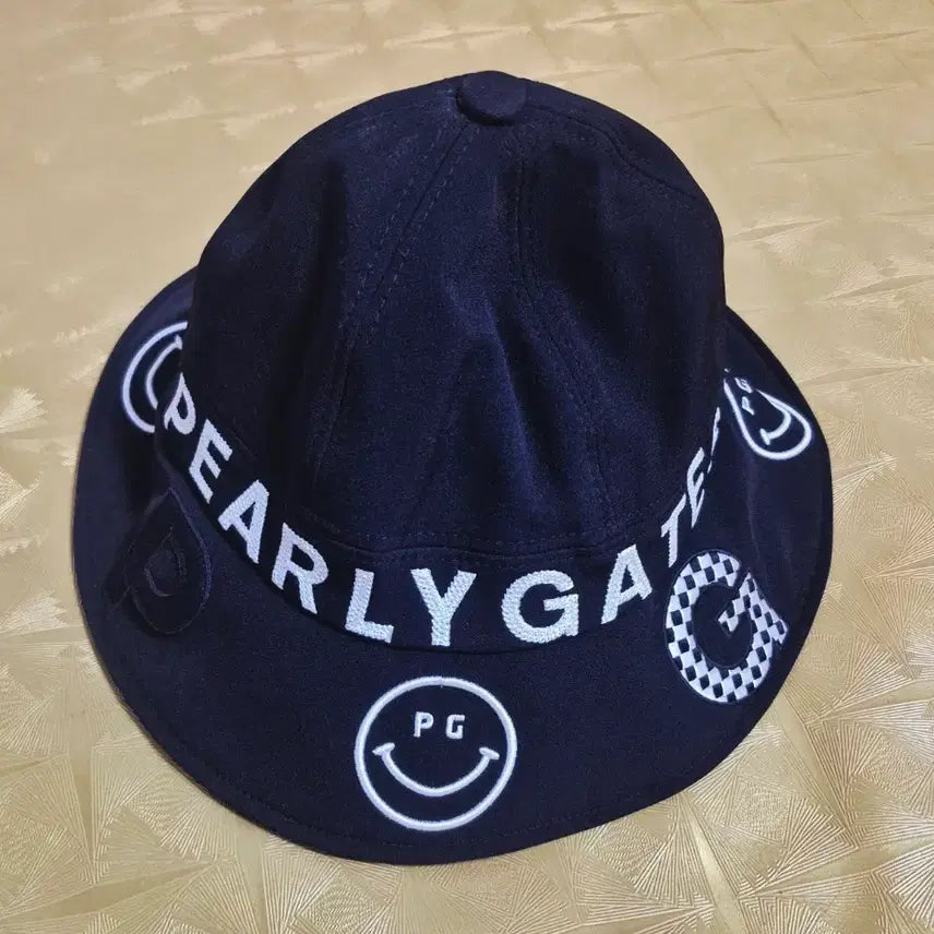 [BUNJANG] Parrish Gates Logo Bucket Hat Black / 파리게이츠 버킷햇 모자 블랙