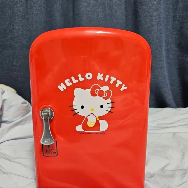 [BUNJANG] Hello Kitty Mini Refrigerator/Warmer (Working) / 고전 키티 미니 냉장고/온장고 (작동 ㅇ)