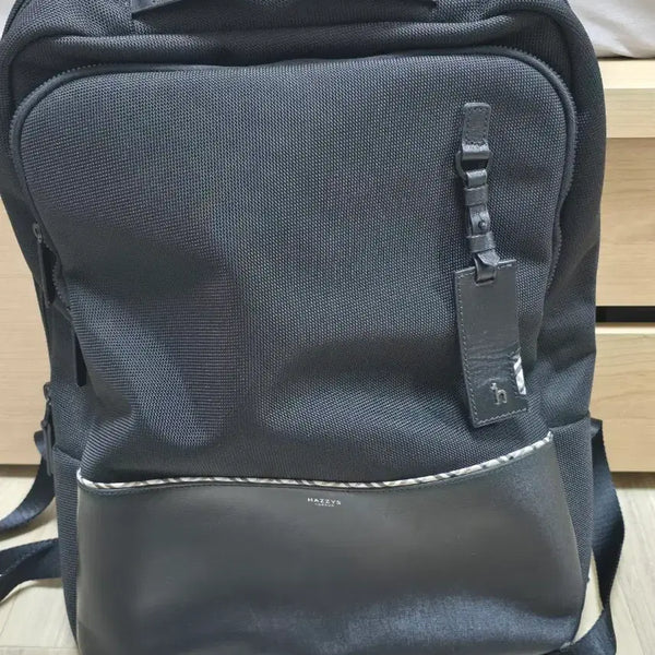[BUNJANG] Hazzys Black Line Colorblock Backpack / 헤지스 백팩 노트북 가방