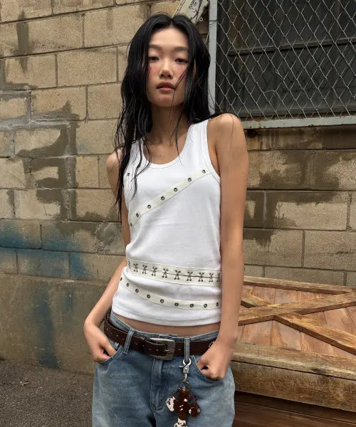 [AAKAM] Metal Piercing Sleeveless (White)