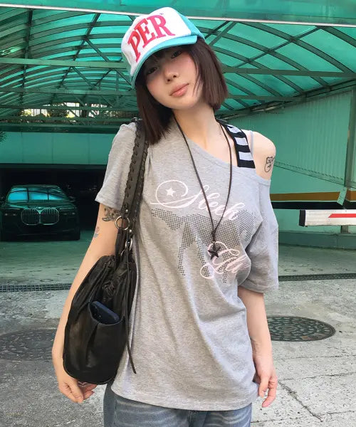 [SLEEKGLOW] Horse One Shoulder T-Shirt [Grey] / 홀스 원숄더 티셔츠[그레이]