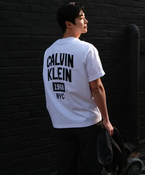 [CALVIN KLEIN JEANS] IN THE CITY Relaxed Fit Graphic Tee White 4RF295G YAF / 인더시티 릴렉스드핏 그래픽 티 화이트 4RF295G YAF