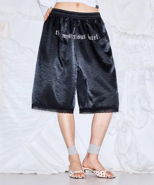 [THE MYSTERIOUS HOTEL] LACE SATIN BERMUDA [BLACK]
