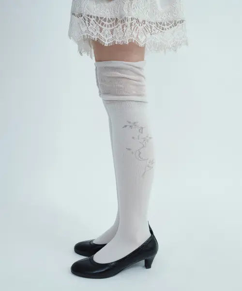 [MILLO WOMEN] Sheer Drawing Knee Socks [Light Gray] / 시어 드로잉 니삭스 [라이트 그레이]
