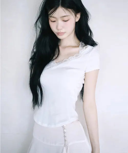 [REISE MIYA] LILY HALTERNECK LACE TOP [WHITE] / 릴리 홀터넥 레이스 탑 [WHITE]