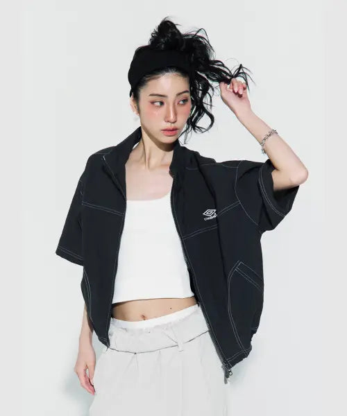 [UMBRO] Crispy Tasslan Women's Short Sleeve Full Zip Jacket Black / 크리스피 타슬란 우먼스 반팔 풀집 자켓 블랙 UR222CJK57