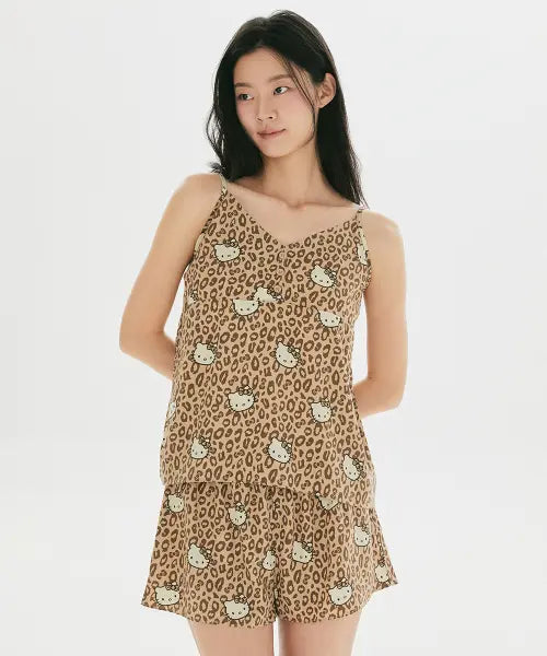 [SPAO] Hello Kitty Leopard Print Pajama Set (Brown) / [헬로키티] 레오파드 슬립 파자마(Brown)_SPPPG37U02