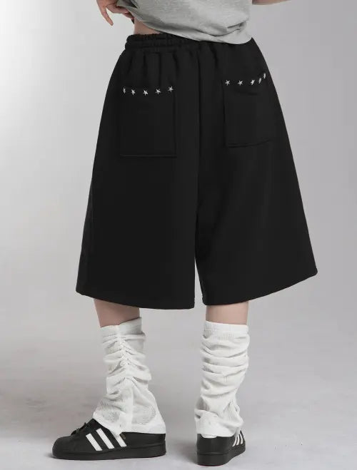 [LOOXP] Star Studded Pintuck Bermuda Shorts Black / 스타 스터드 핀턱 버뮤다 팬츠 블랙