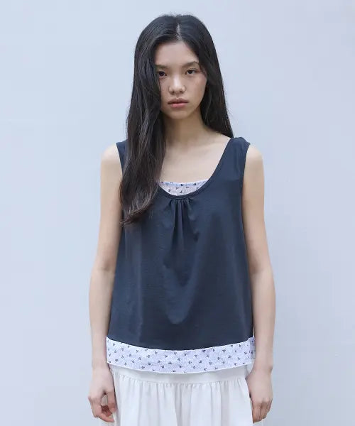 [COMONINOZ] W FLOWER LAYERED SLEEVELESS [DEEP GRAY]