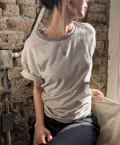 [NOISE] RINGER POINT STRIPE HALF T-SHIRT - 2COLOR / 링거 포인트 스트라이프 크롭 티셔츠 - 2 COLOR